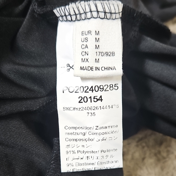 Maxi Dress with Sleeveless Design and Ruched Side Split Size Medium - Picture 10 of 10